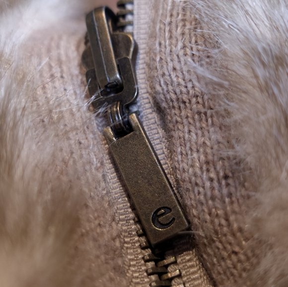 EIVISSA fur vest one size(fits large the best) - Picture 5 of 7